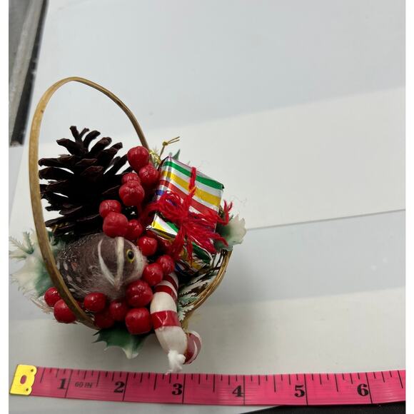 Kitsch Vintage Small Christmas Basket Pine Cone Bird Candy Cane Holly Berries - Picture 8 of 9